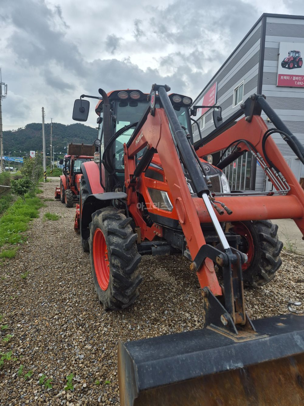 Daedong Tractor PX850 (83hp) 뒤우측면
