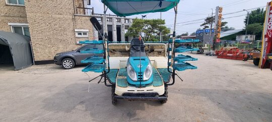 Kubota Rice transplanter NSD8F (8Rows) 앞좌측면