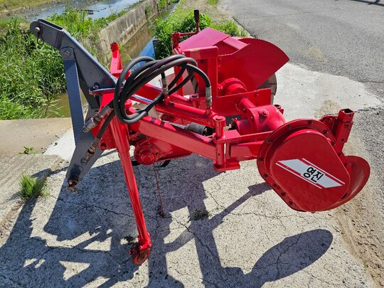  논두렁조성기 AZ-350CH  앞좌측면