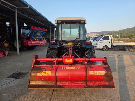 TYM 트랙터 T550 (55마력) 앞좌측면