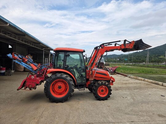 Daedong Tractor NX520 (52hp) 앞좌측면