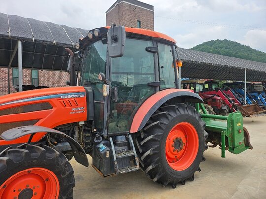 Daedong Tractor PX850 (83hp) 앞좌측면