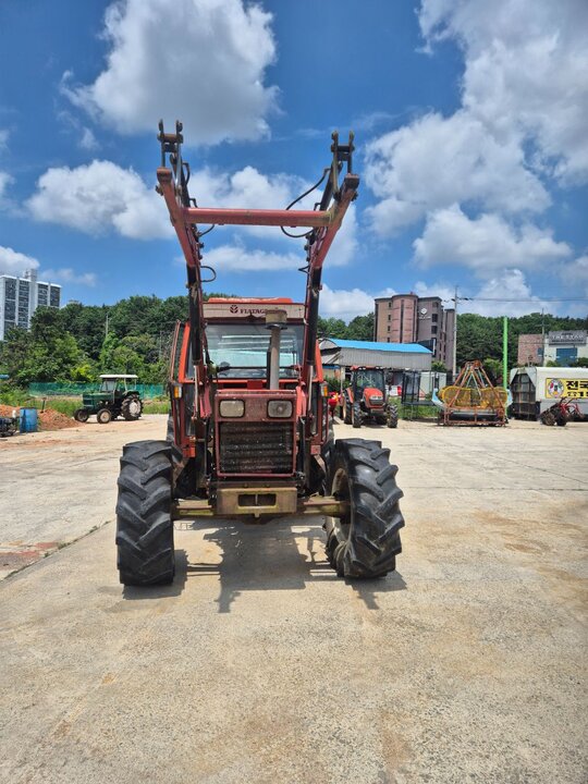 NewHolland Tractor 110-90DT (110hp) 앞좌측면