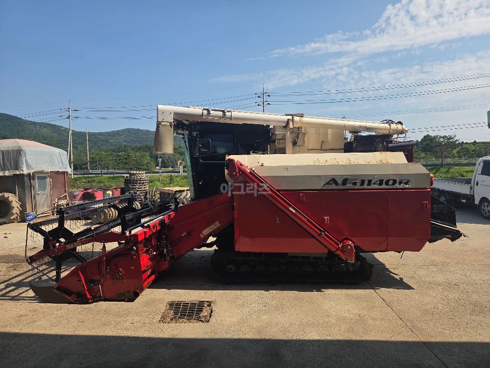 Yanmar Combine Harvester AG1140R (보통형) 뒤우측면