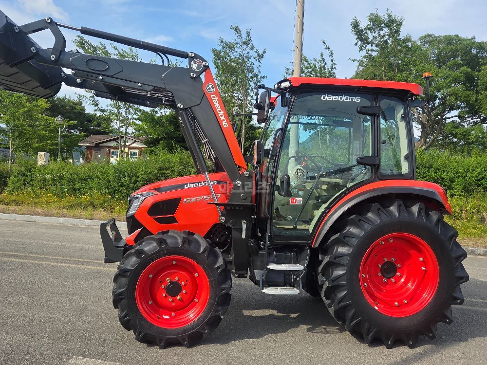 대동 트랙터 GX7510 (73.1마력) 뒤우측면