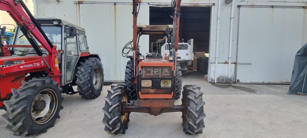NewHolland Tractor 55-66D (55hp) 뒤우측면