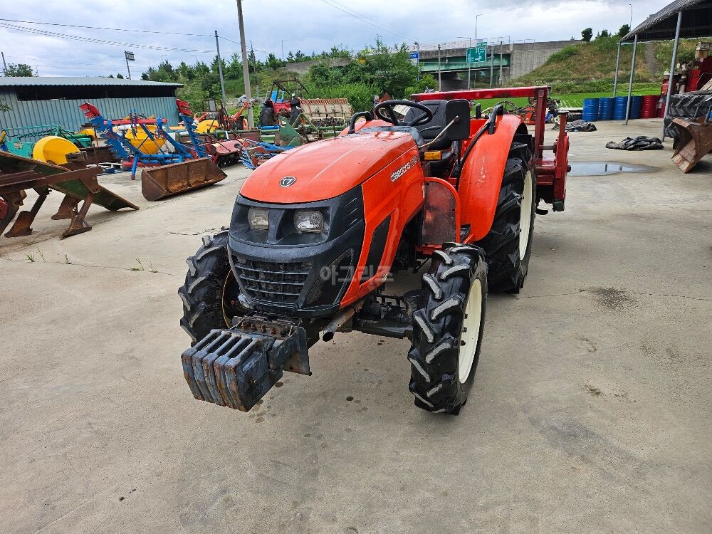 대동 트랙터 LX480L (48마력) 뒤우측면