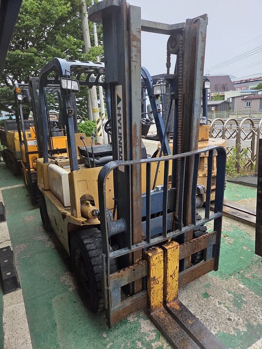 현대 지게차 PF25D 무넘버 앞좌측면