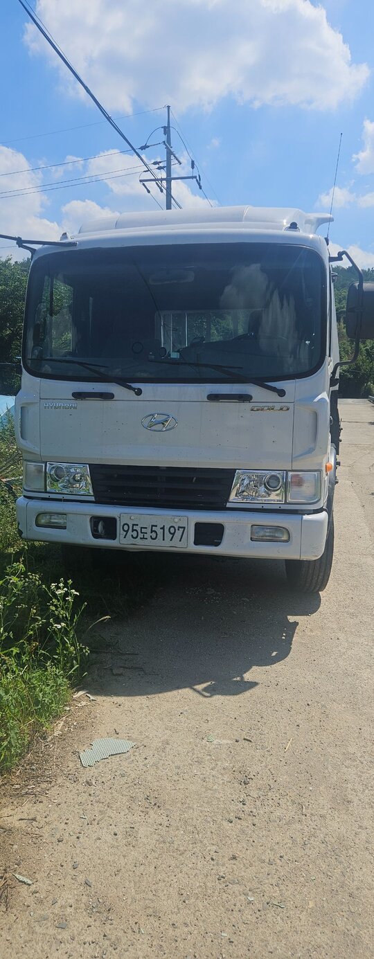 현대 트레일러 메가트럭 앞좌측면