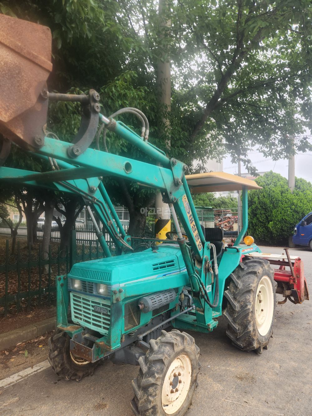 대동 트랙터 L3301 (33마력) 뒤우측면