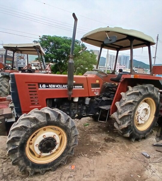 NewHolland Tractor 55-66D (55hp)