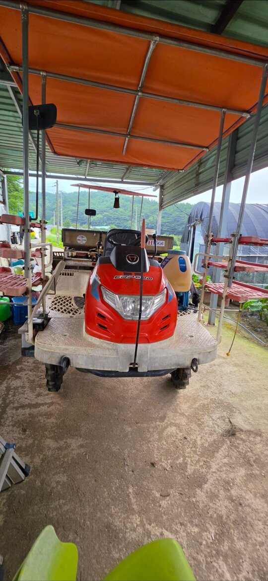 대동 이앙기 ERP60D (6조식) 앞좌측면