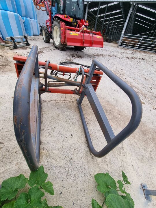 희망농기계 베일 집게(그래플) 그래플 앞좌측면