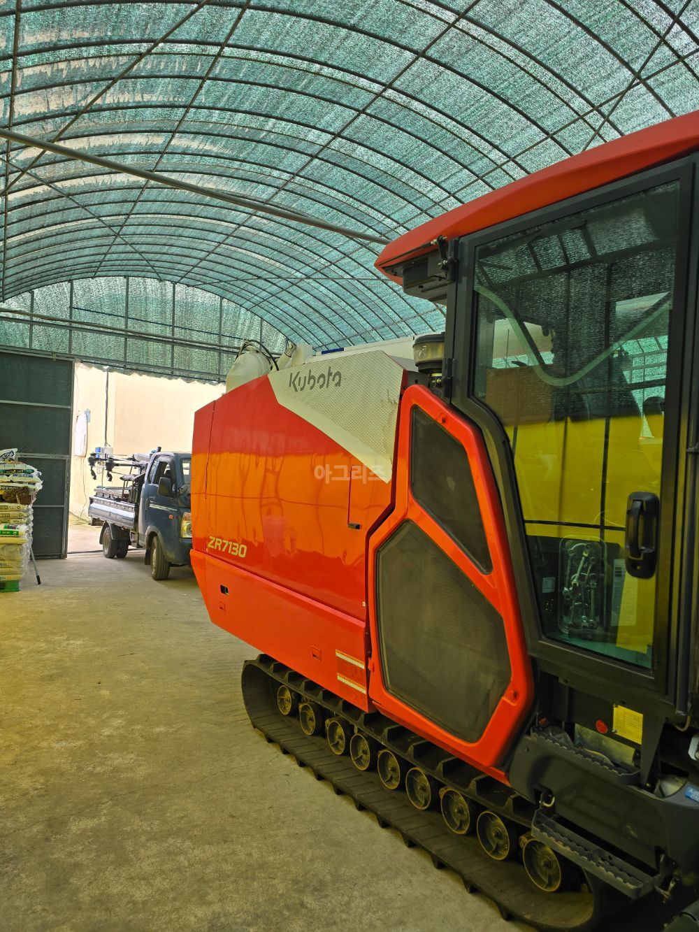 Kubota Combine Harvester ZR7130 () 뒤우측면
