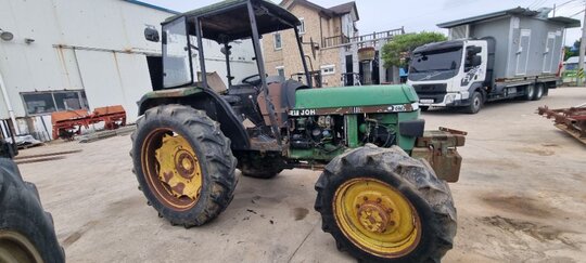 JohnDeere Tractor 1750 (53hp) 앞좌측면