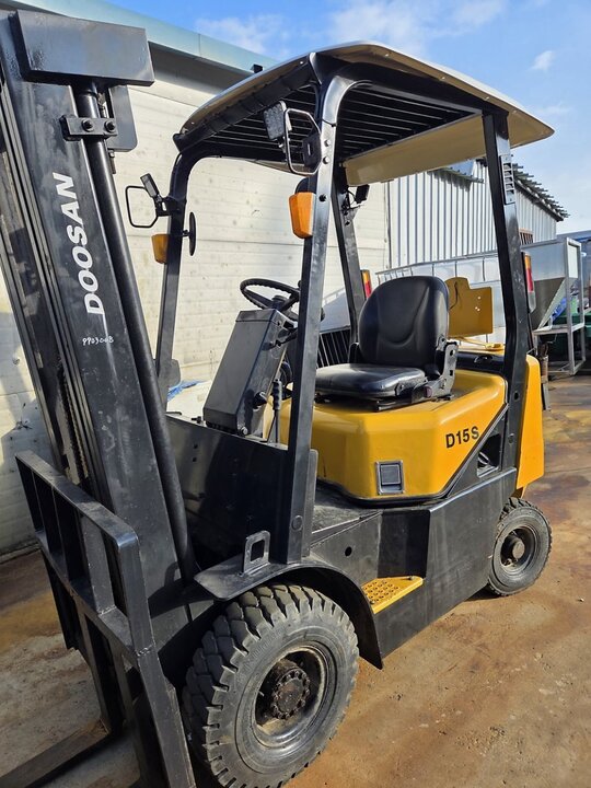 Doosan Forklift D15S 무넘버 (1.5톤) 앞좌측면