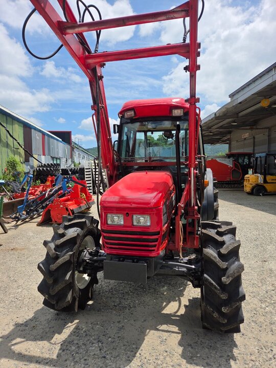 TYM 트랙터 T550 (55마력) 앞좌측면