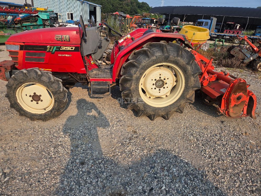 Kukje Tractor AF350 (35hp) 뒤우측면