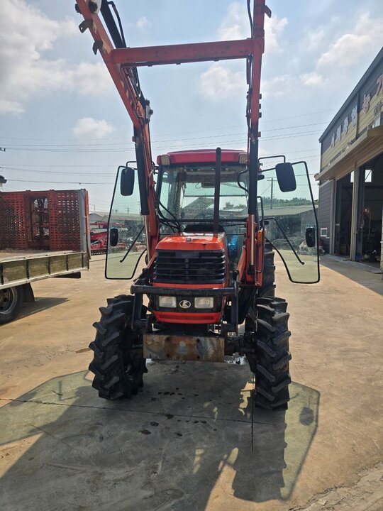 구보다 트랙터 GM56 (56마력) 앞좌측면