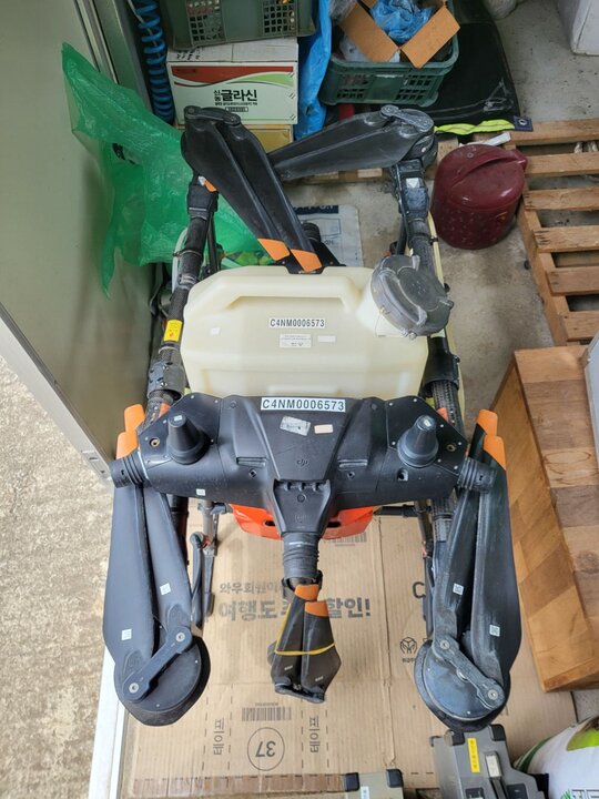 DJI 농업용드론 T20 앞좌측면