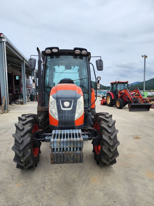 대동 트랙터 PX800 (80마력) 앞좌측면