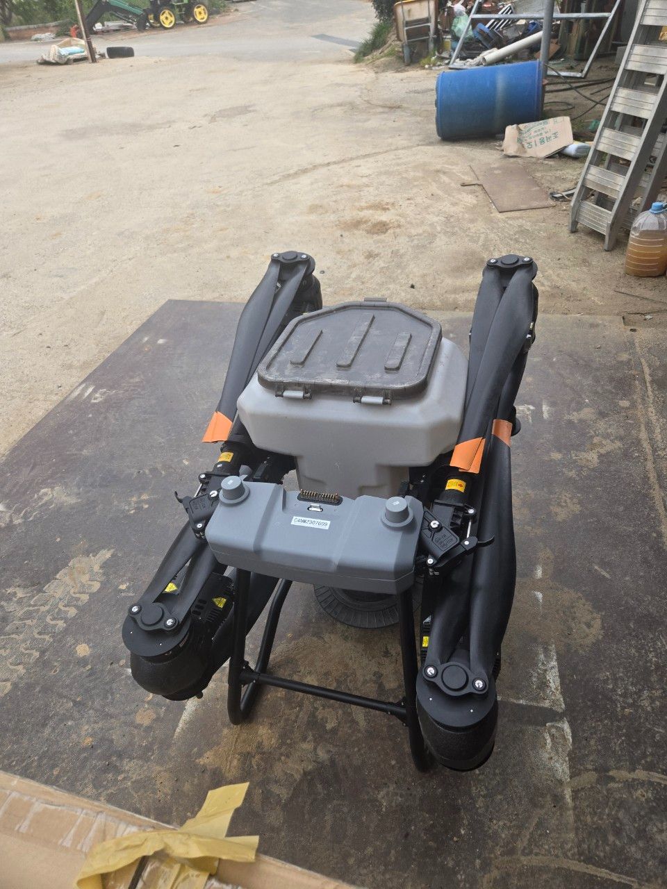 드론 DJI T40드론 DJI T40 뒤우측면