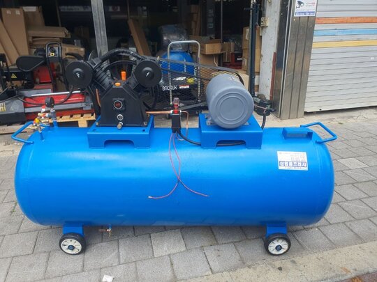  중고 5마력 콤프레샤 콤프5HP-단상3HP-500  앞좌측면
