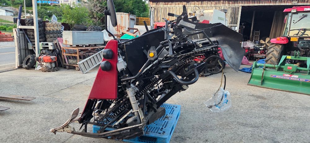 Yanmar Combine Harvester YH6140 (6Rows) 뒤우측면