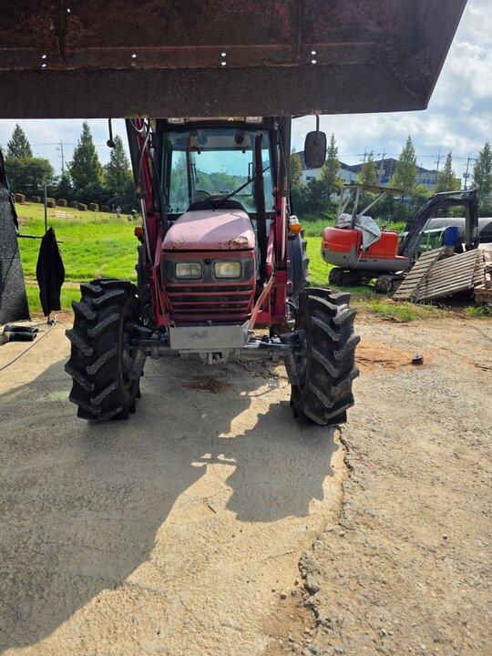 TYM Tractor T550.55 (55hp) 앞좌측면