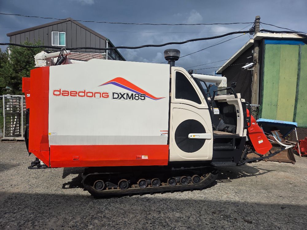Daedong Combine Harvester DXM85 (5Rows) 뒤우측면