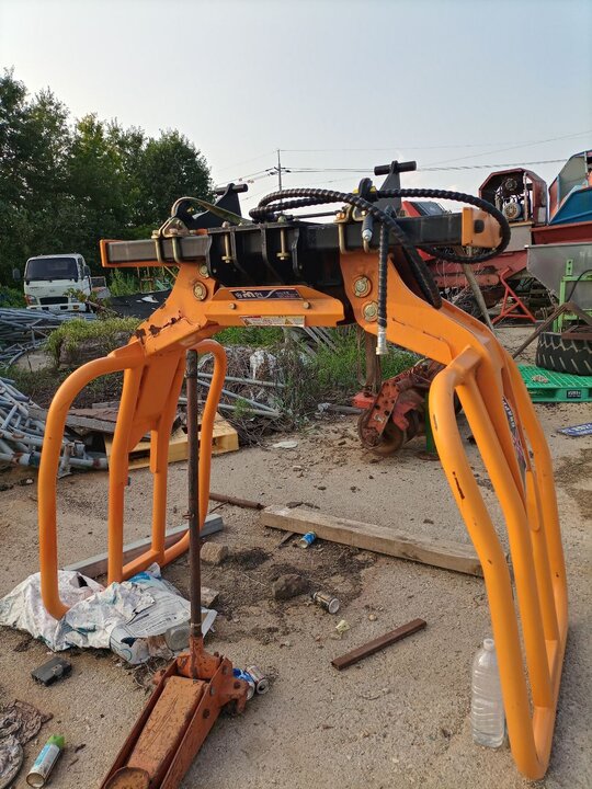  원형Bale Gripper 원혐집게  앞좌측면