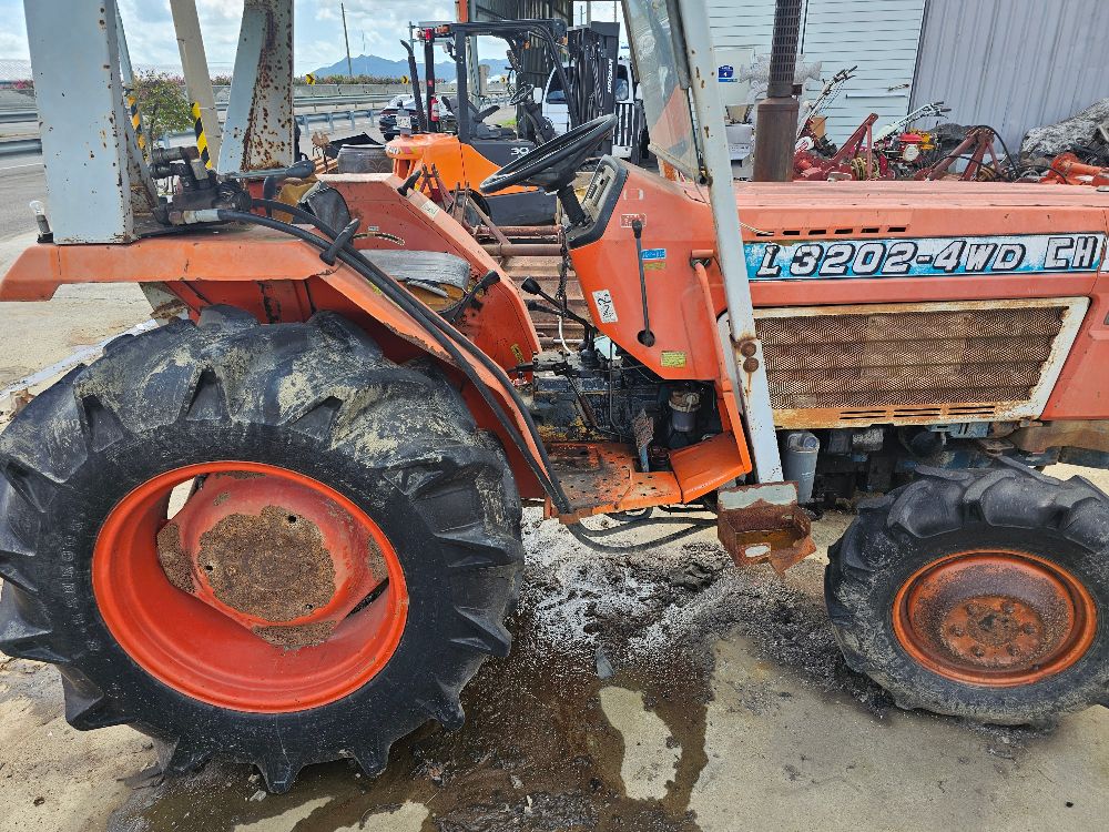Daedong Tractor 35마력 (35hp) 뒤우측면