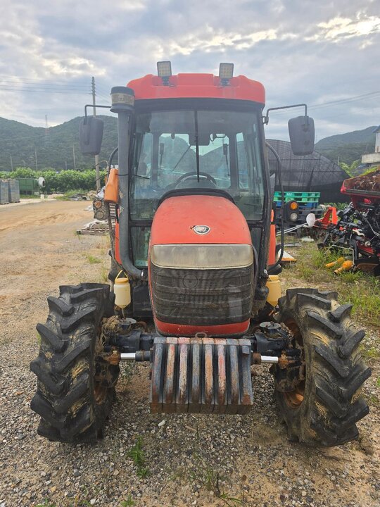 Daedong Tractor D580 (58hp) 앞좌측면