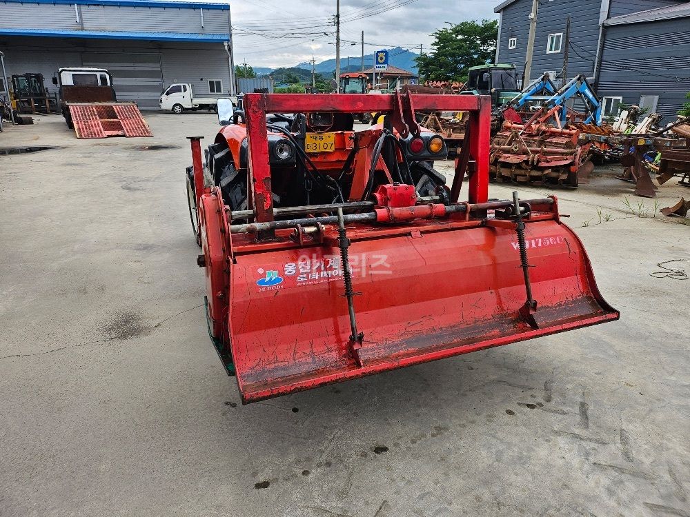 대동 트랙터 LX480L (48마력) 뒤우측면