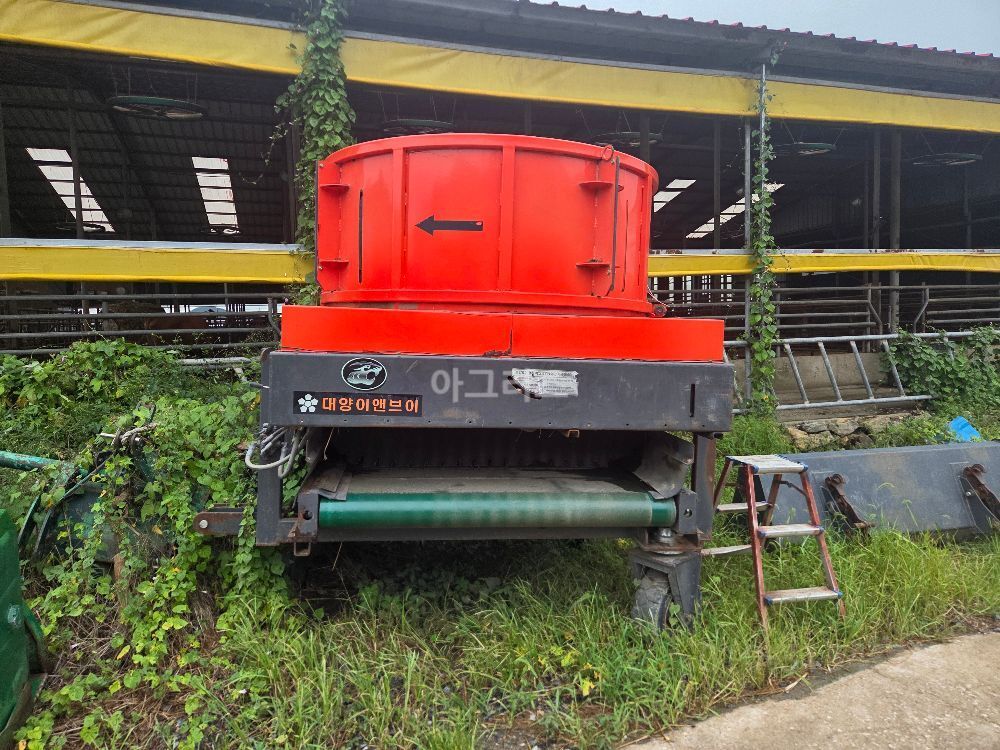  Bale Cutter 볏짚절단기  뒤우측면