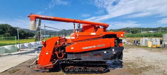 Daedong Combine Harvester DSM72 (4Rows) 앞좌측면