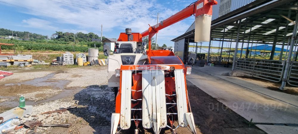 Daedong Combine Harvester DSM72 (4Rows) 뒤우측면