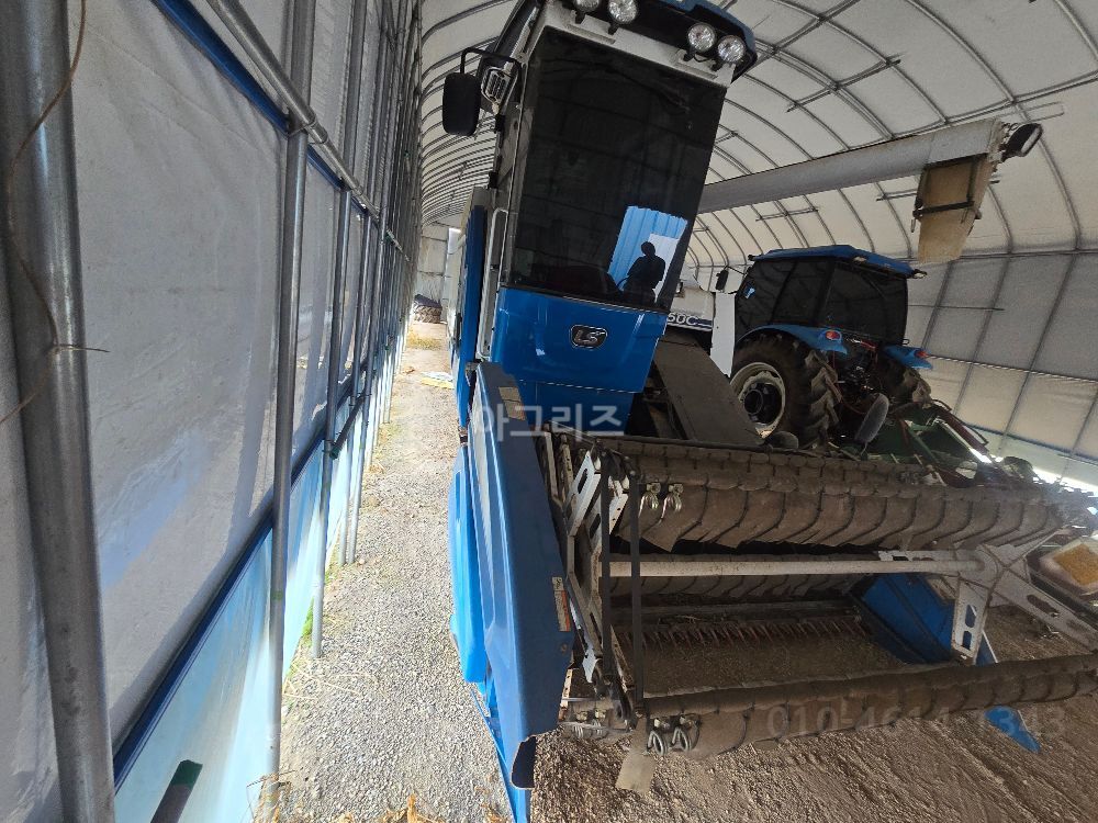 LS Combine Harvester GL850C  뒤우측면
