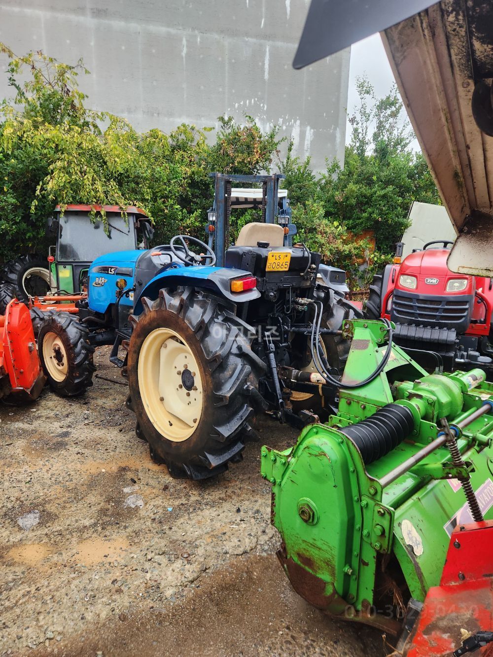 LS Tractor R48 (48hp) 뒤우측면