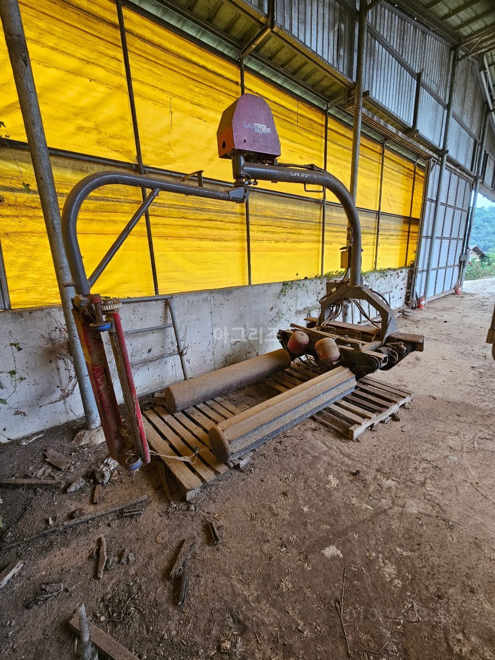  Bale Wrapper LW900A  뒤우측면