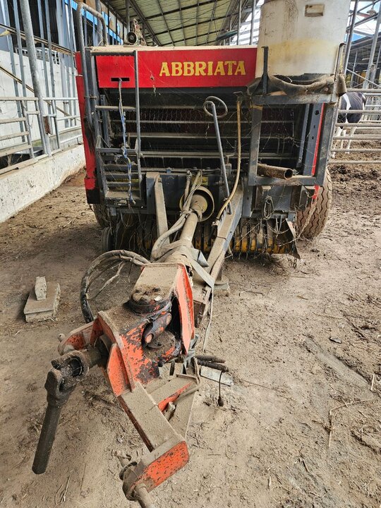  Round Baler M120  앞좌측면