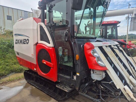 Daedong Combine Harvester DXM120GS (6Rows) 앞좌측면