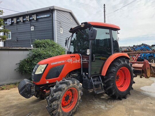 Daedong Tractor RX600 (60hp) 앞좌측면