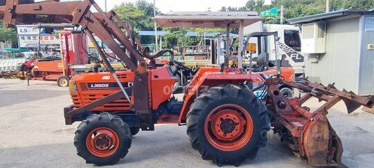 Daedong Tractor L3503 (35hp) 앞좌측면
