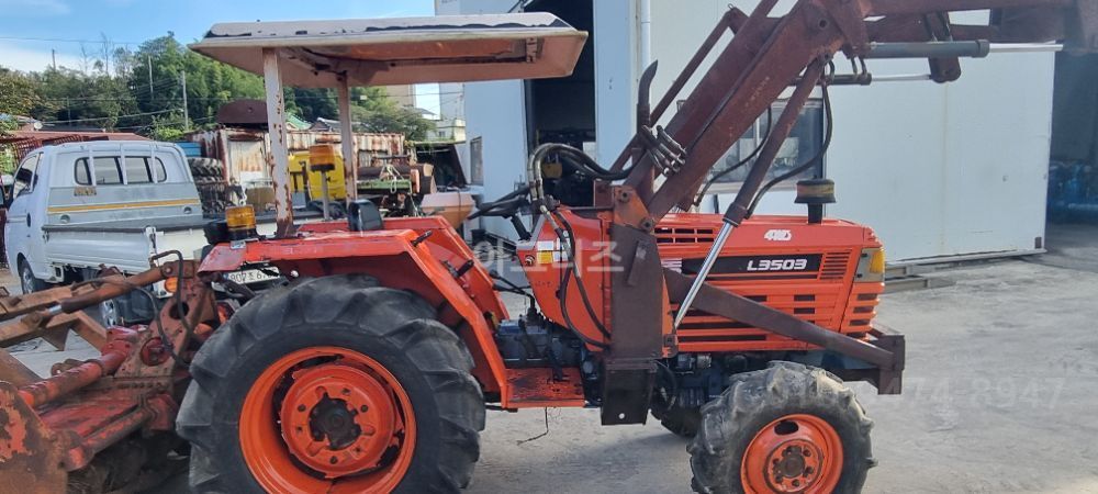 Daedong Tractor L3503 (35hp) 뒤우측면