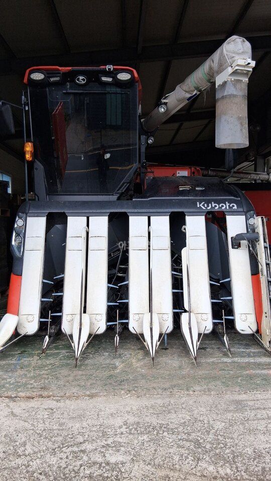Kubota Combine Harvester ZR7130 (7Rows) 앞좌측면