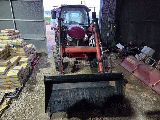 Yanmar Tractor YT357-C (57hp) 앞좌측면