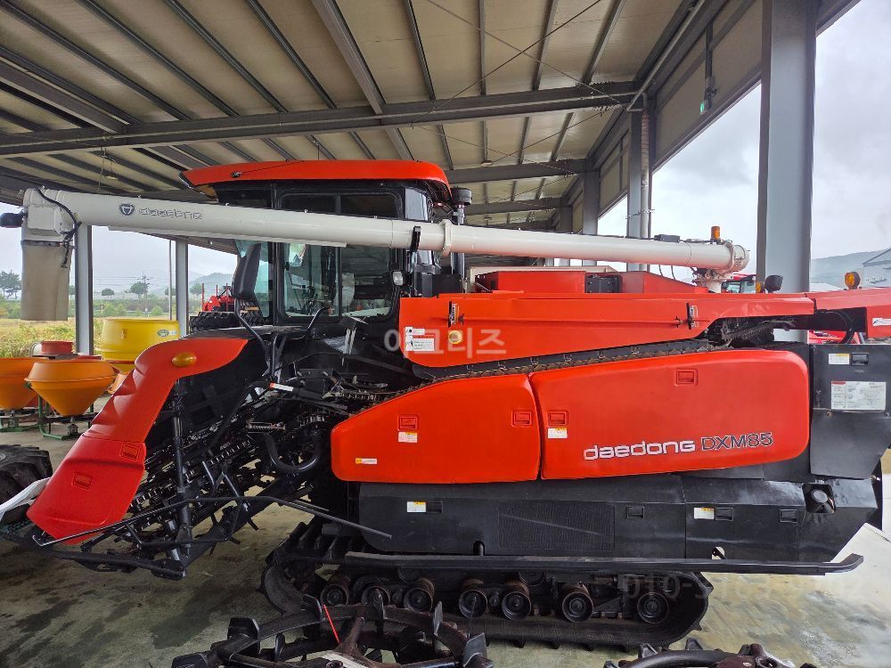 Daedong Combine Harvester DXM85 (5Rows) 뒤우측면