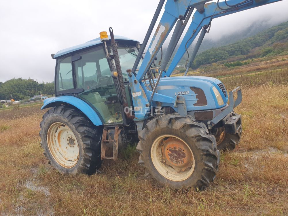 LS Tractor L7040 (95hp) 뒤우측면