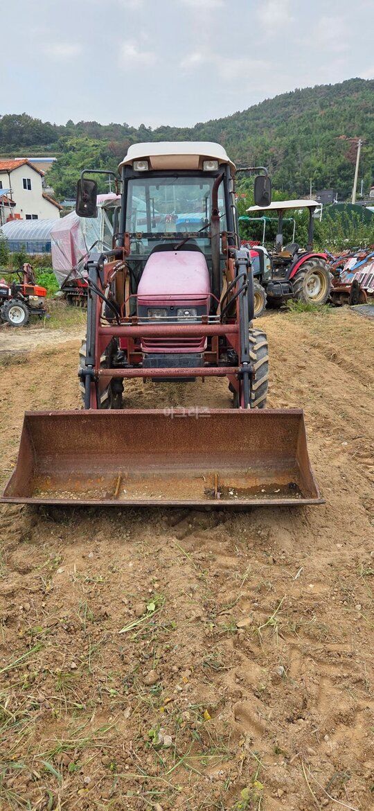 TYM Tractor T431 (43hp) 앞좌측면